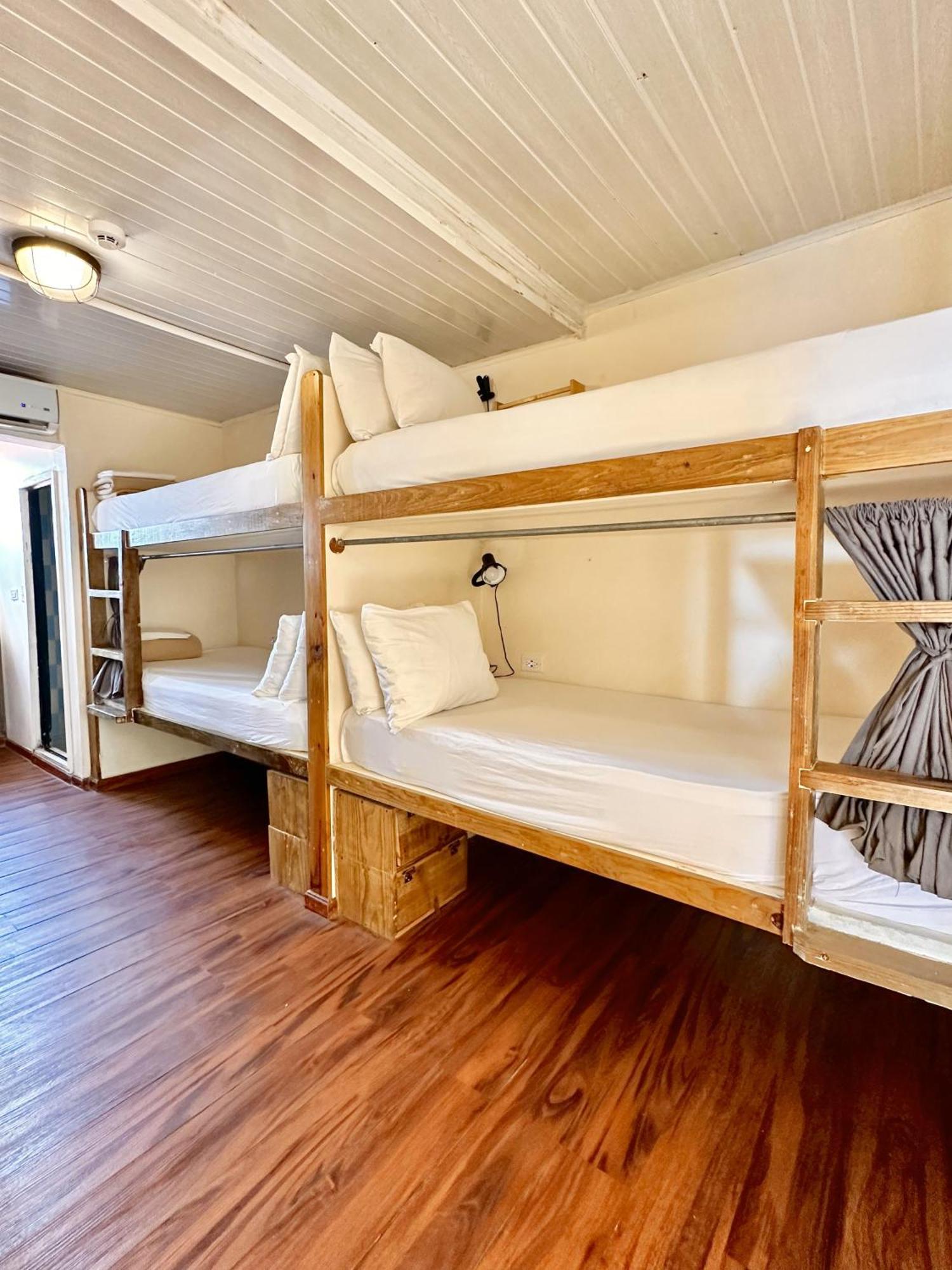 Socialtel Bocas Del Toro Hotel Kültér fotó